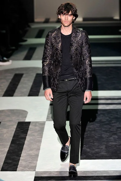 Look 31